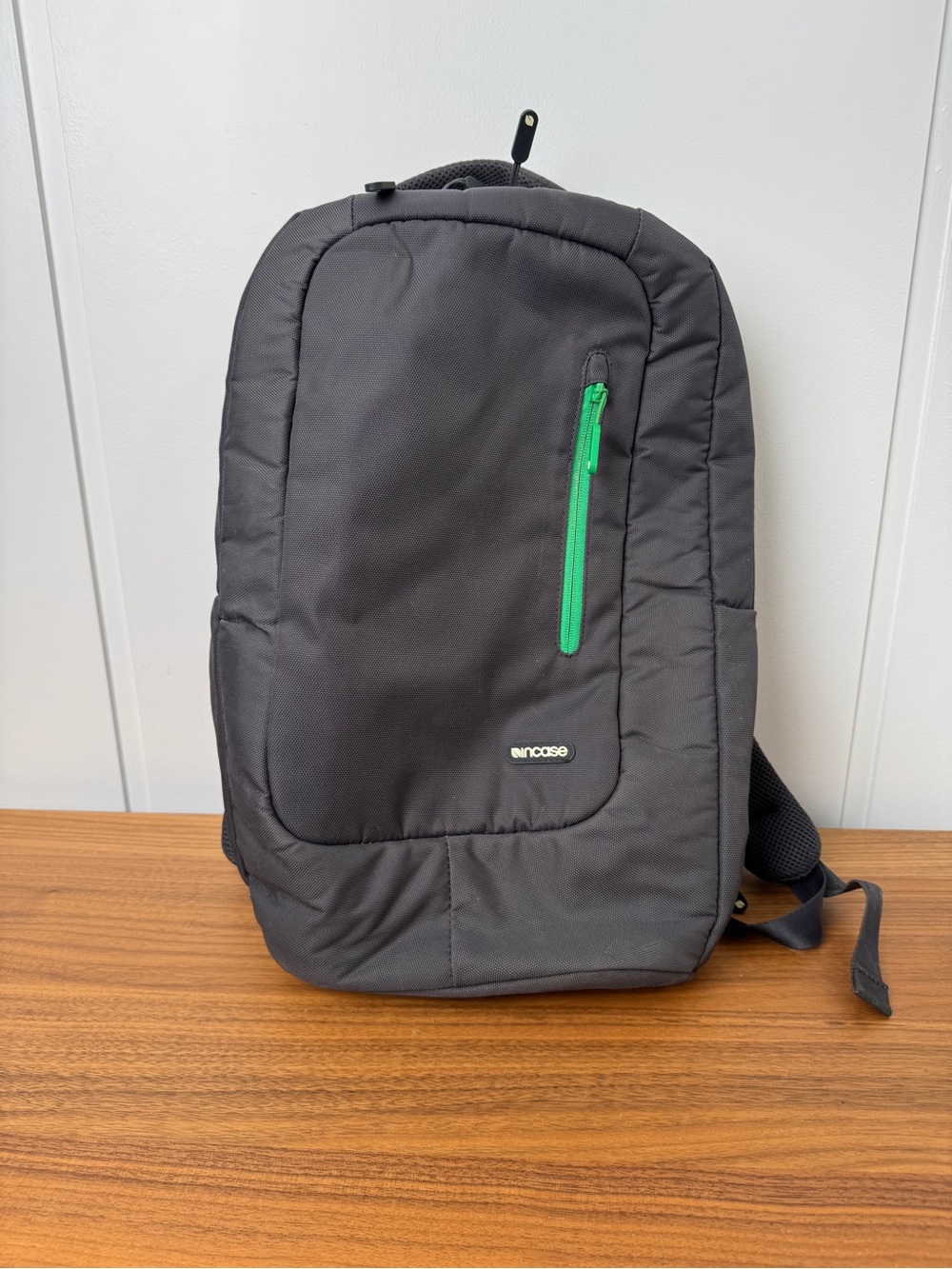 Incase Nylon Compact Backpack (Ebony/Clover)